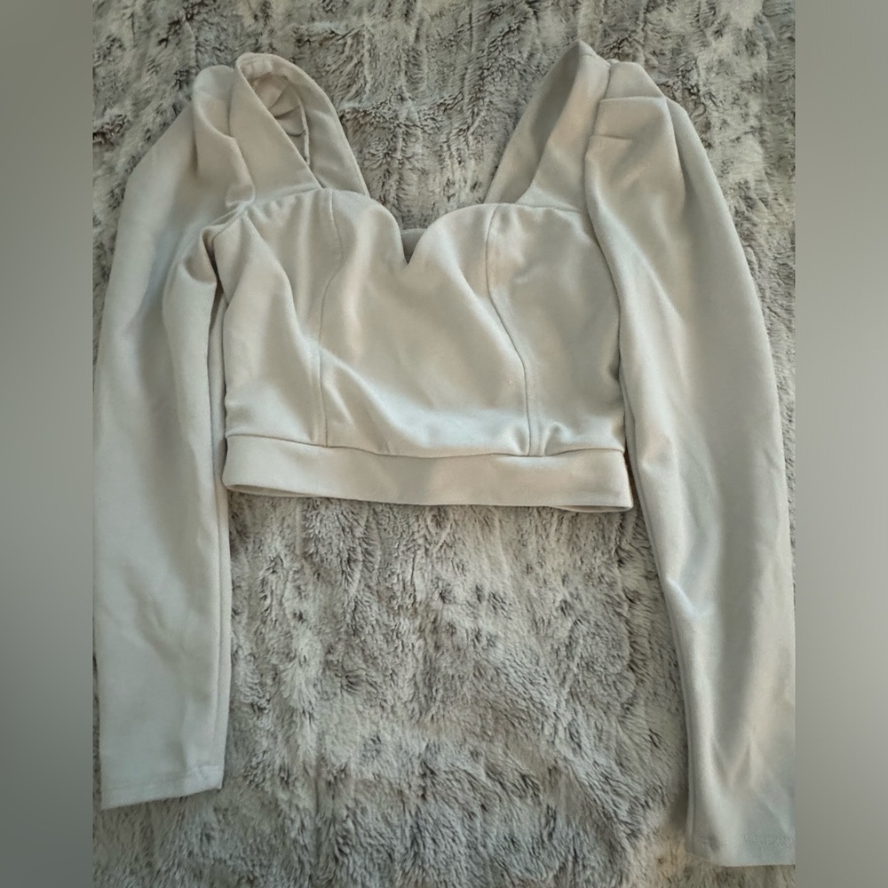 White top white longs sleeve